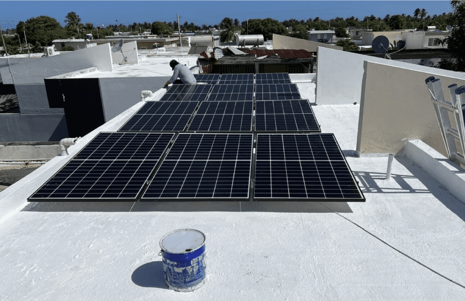 Sellado de Techos - Saturno Contractors LLC