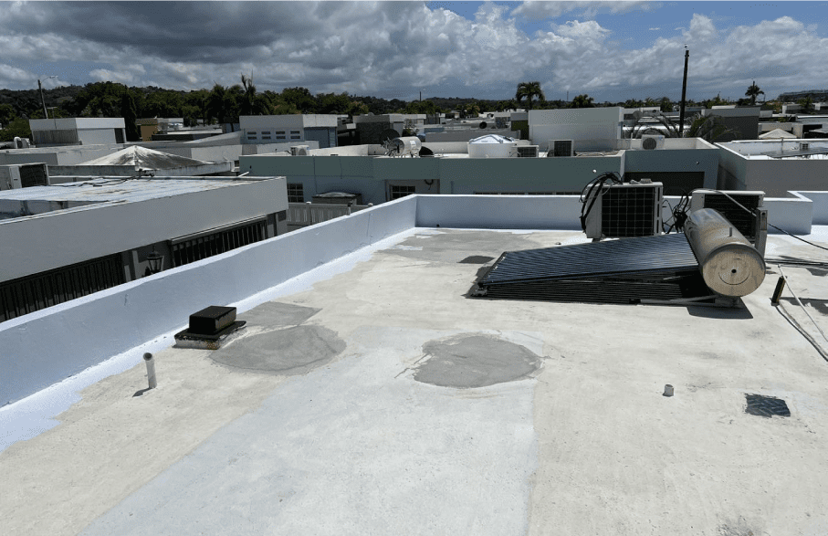 Sellado de Techos - Saturno Contractors LLC