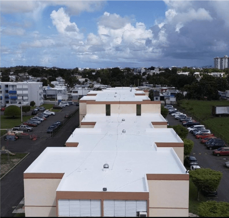 Sellado de Techos - Saturno Contractors LLC